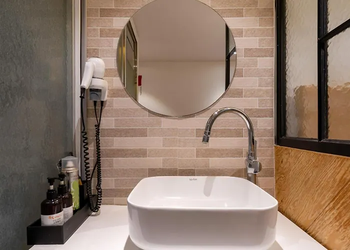 Hotel Suyeong Bomnal *